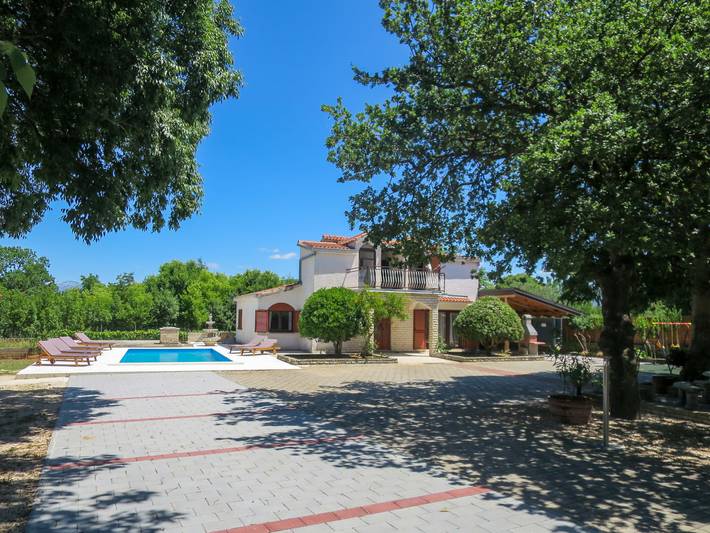 Ferienhaus für 9 Personen, mit Balkon und Garten - 1