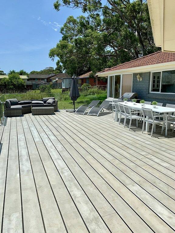 Sonnenuntergang-Ufer in absoluter Ufergegend in Culburra, Culburra Beach