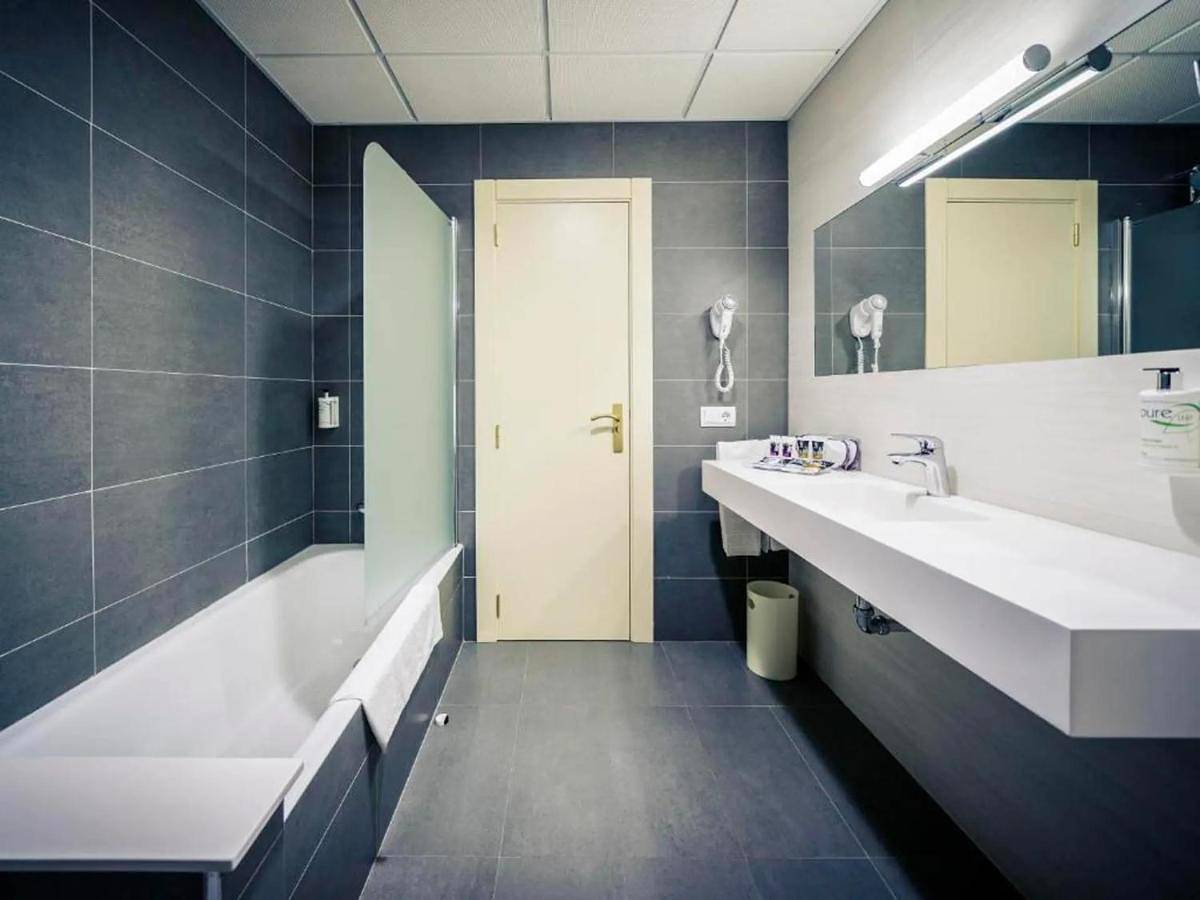 Hotel Carlton Rioja in Logroño, La Rioja Province