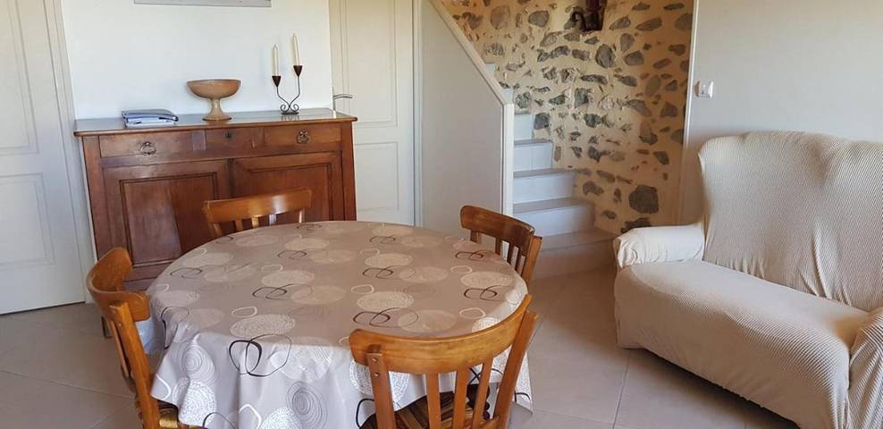 Location de vacances pour 4 personnes, avec Terrasse ainsi que Jardin et Vue à Roche-en-Régnier - 3