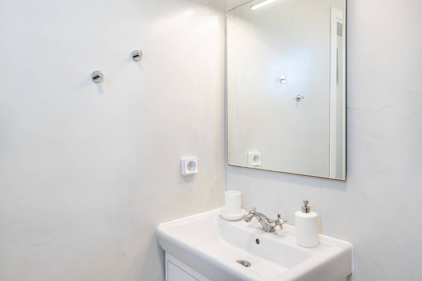 Appartement 'Irene's Studio' met gedeeld zwembad, draadloos internet en airconditioning, foto 7