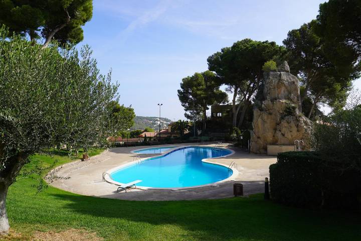 Casa rural para 6 personas, con jardín y balcón además de vistas al mar y piscina en L' Estartit - 2