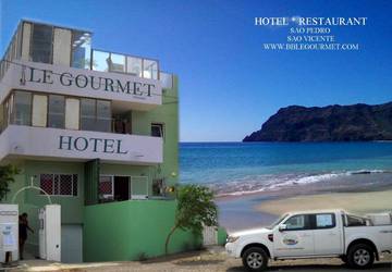 Chambre d’hôte pour 2 personnes, avec piscine ainsi que jardin et vue dans São Vicente