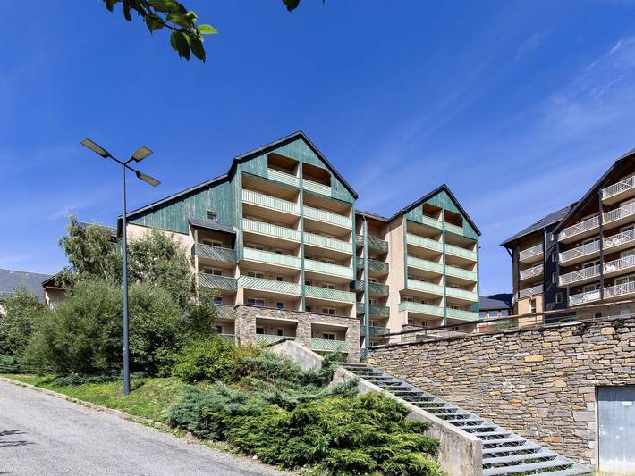Location de vacances pour 4 personnes, avec jacuzzi et balcon/terrasse ainsi que sauna et piscine, animaux acceptés à Peyragudes