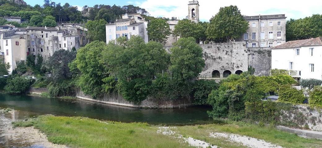 Appartement de vacances pour 2 personnes, avec jardin ainsi que vue et terrasse