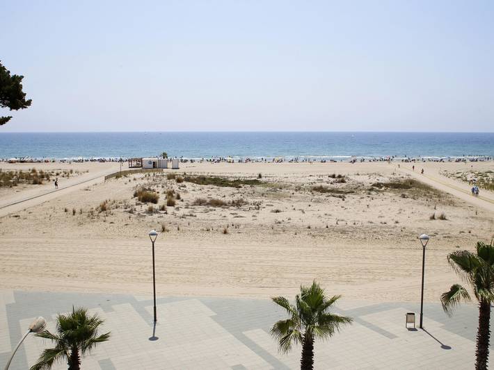 Gîte pour 6 personnes, avec terrasse et piscine à Torredembarra
