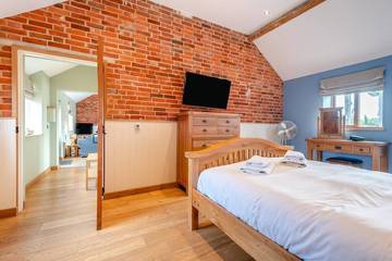 Glamping for 2 People in New Forest National Park, South East England, Photo 4