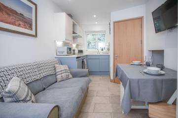 Cottage for 2 People in Three Cliffs Bay, Swansea region, Photo 2