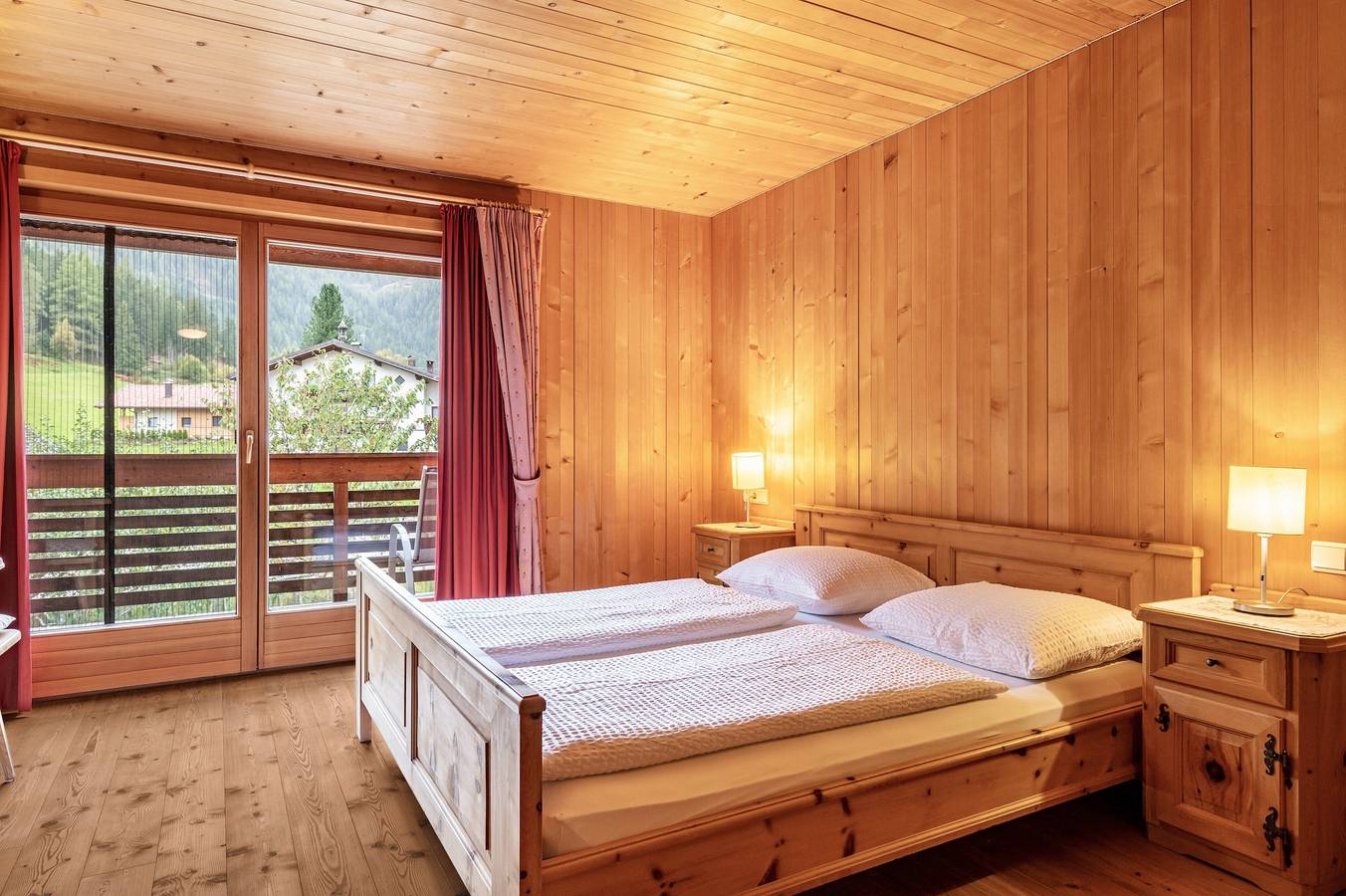 Zimmer 'Naturidyll Mitterbach 9' mit Bergblick, Gemeinschaftsgarten und Wi-Fi in Weissenbach (Ahrntal), Ahrntal
