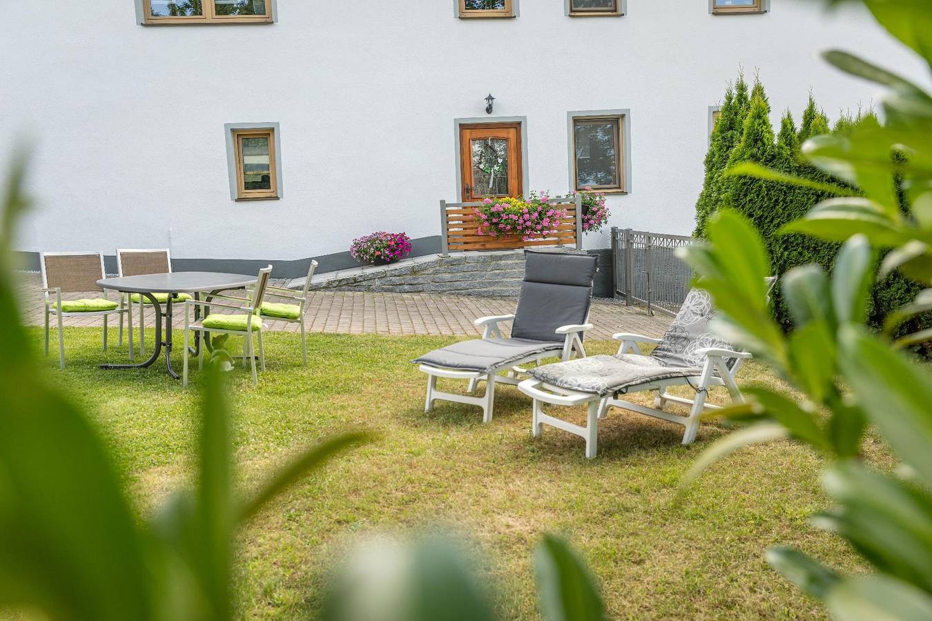 Gästehaus Meier Ferienwohnung und Camping - Ferienwohnung mit Garten in Eschlkam, Ostbayern