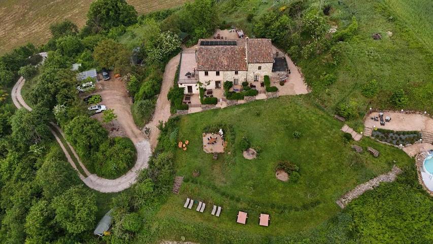 Ferienwohnung für 5 Personen, mit Terrasse und Garten sowie Kinderpool und Ausblick in Pergola