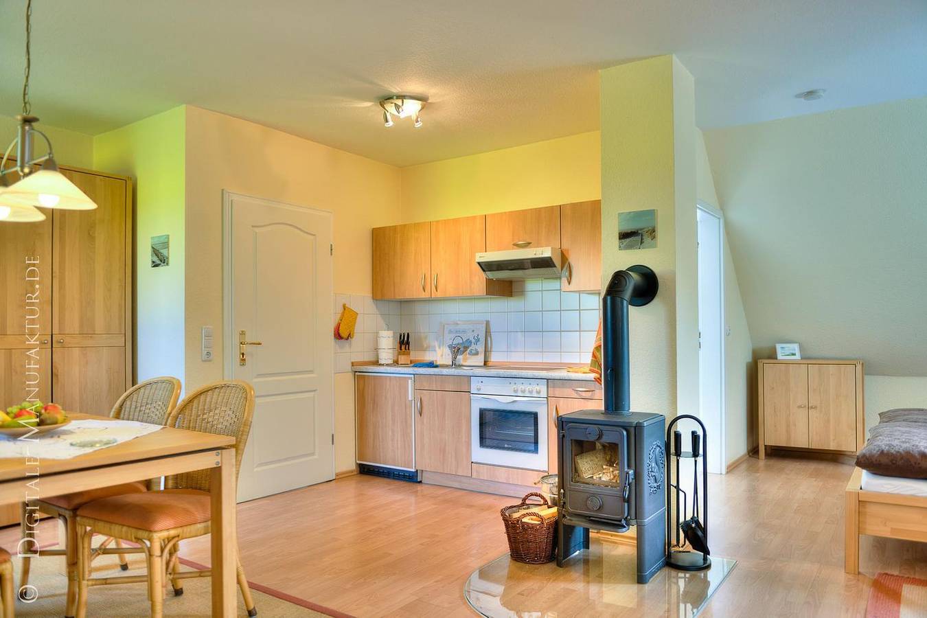 Ganze Wohnung, Das "Turmzimmer". Schönes 1-Zimmer-Appartement in Büsumer Deichhausen in Büsumer Deichhausen, Dithmarschen