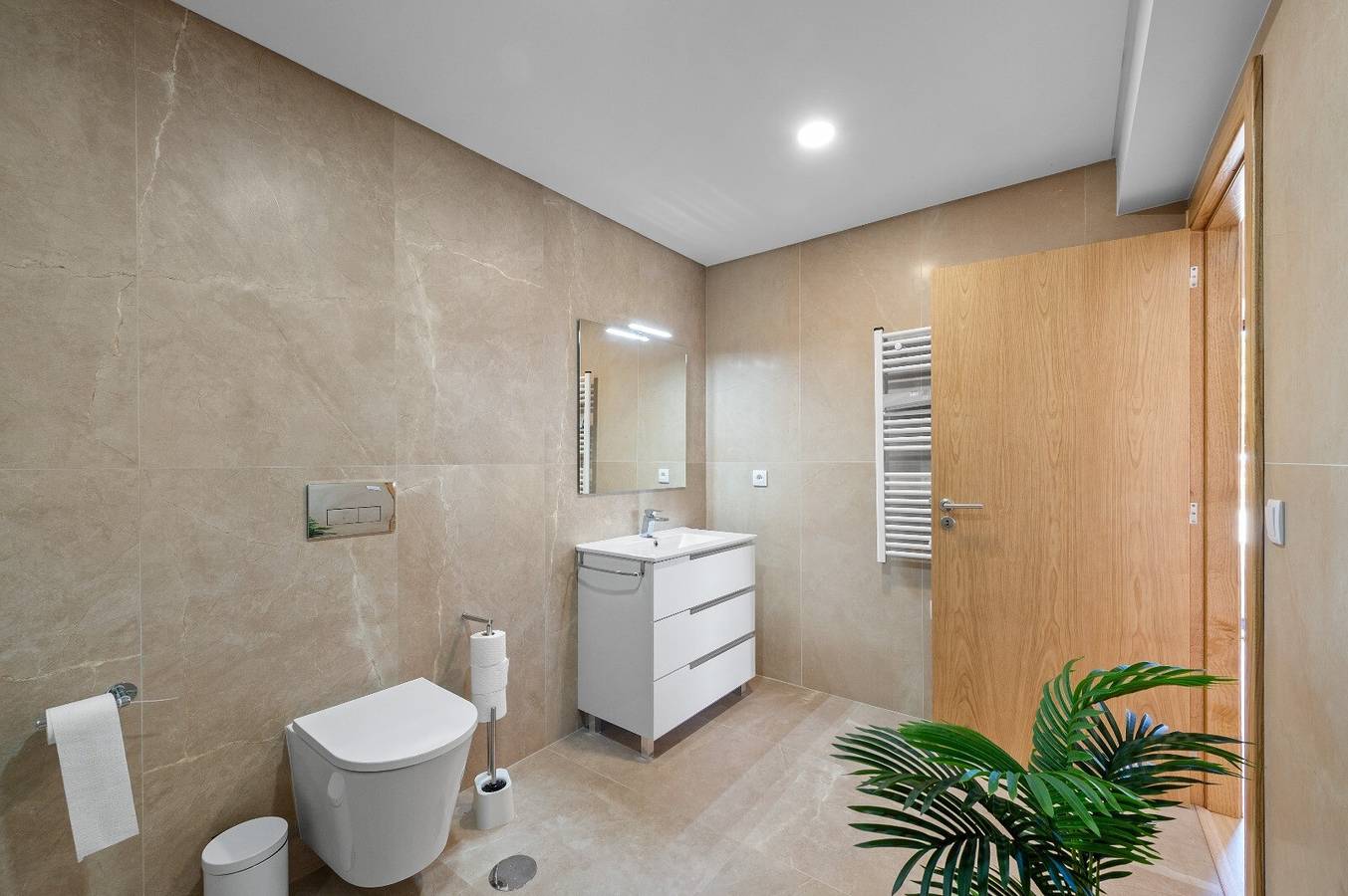 Bed & Breakfast 'Piso Lua' mit Bergblick und beheiztem Pool in Serra do Marão, Vila Real