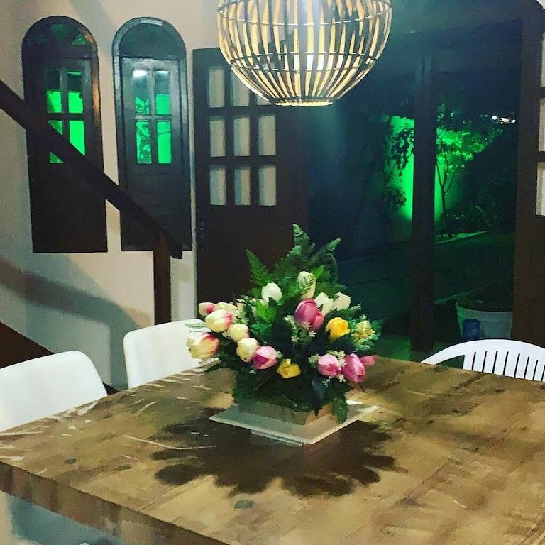 Beautiful house with 4 suites, swimming pool, complete gourmet space, 24-hour gated community in Camaçari, Linha Verde