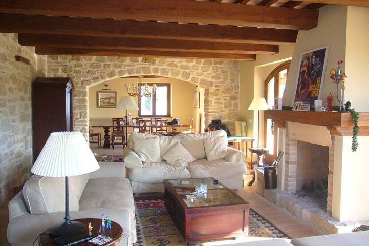 Sconti Early Bird per il 2020! Bellissima villa con vista mozzafiato. in San Severino Marche, Provincia di Macerata
