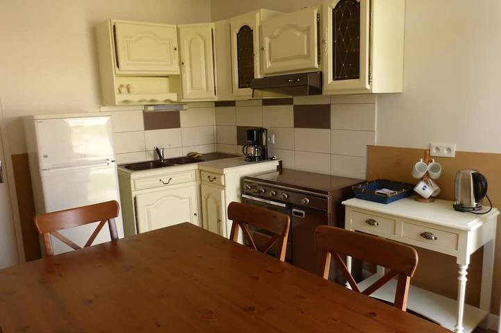 Gîte pour 2 personnes, avec Jardin à Saint-Thomas-de-Conac - 4