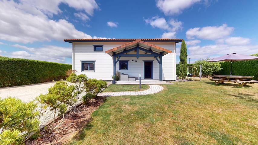 Location de vacances pour 6 personnes, avec terrasse et jardin, adapté aux familles à Saint-Maixent-sur-Vie