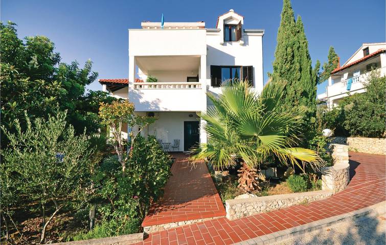 Gemütliche 145 m² große Ferienwohnung am Meer mit Pool und WLAN, 200 m vom Strand entfernt in Kanica, Razanj