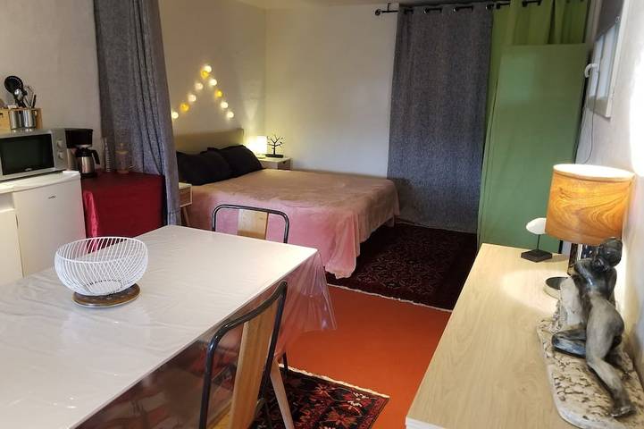 Gîte pour 2 personnes, avec terrasse et jardin à Saint-Julien-le-Petit - 2