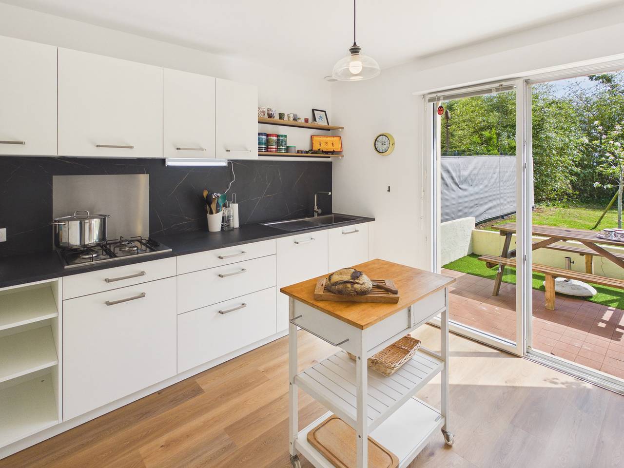 Jolie maison pour 5 avec jardin et terrasse in Treffiagat, Région de Quimper