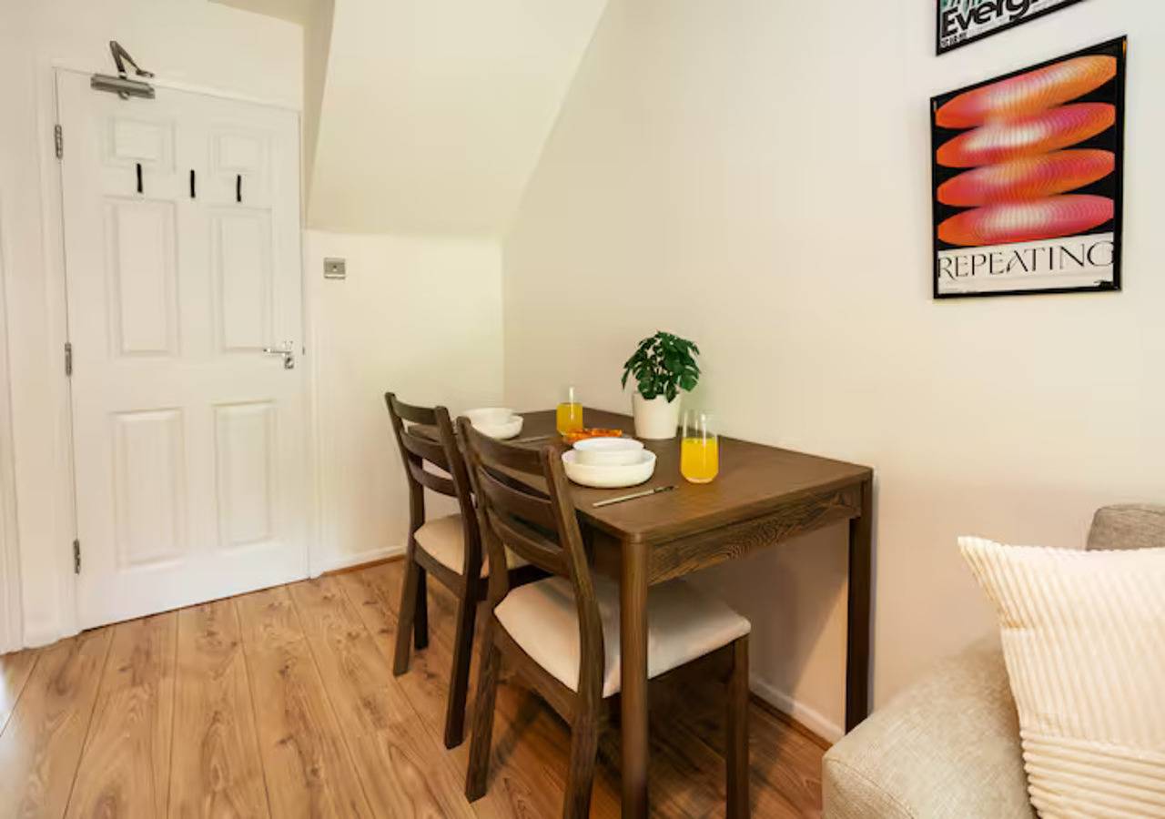 City Centre Home | Fast Wifi | Free Parking - Pass the Keys in Nottingham, East Midlands