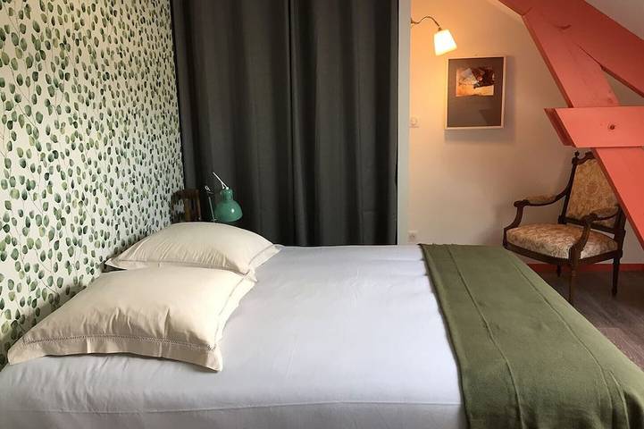 A 2 horas de París: 140 m² de encanto francés con piscina in Berry-Bouy, Región de Vierzon