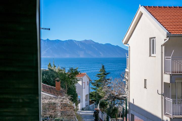 Apartament wakacyjny dla 5 osób, z Balkon/ taras w Podaca