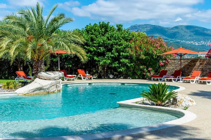 Hôtel pour 2 personnes, avec piscine et jardin dans Allianz Riviera