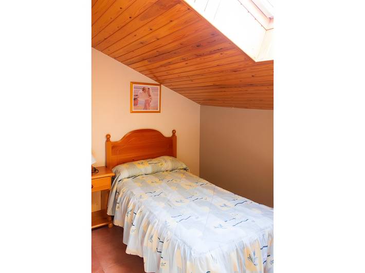 Apartamento 'Yerga' con Wi-Fi in Hospital de Tella, Tella-Sin