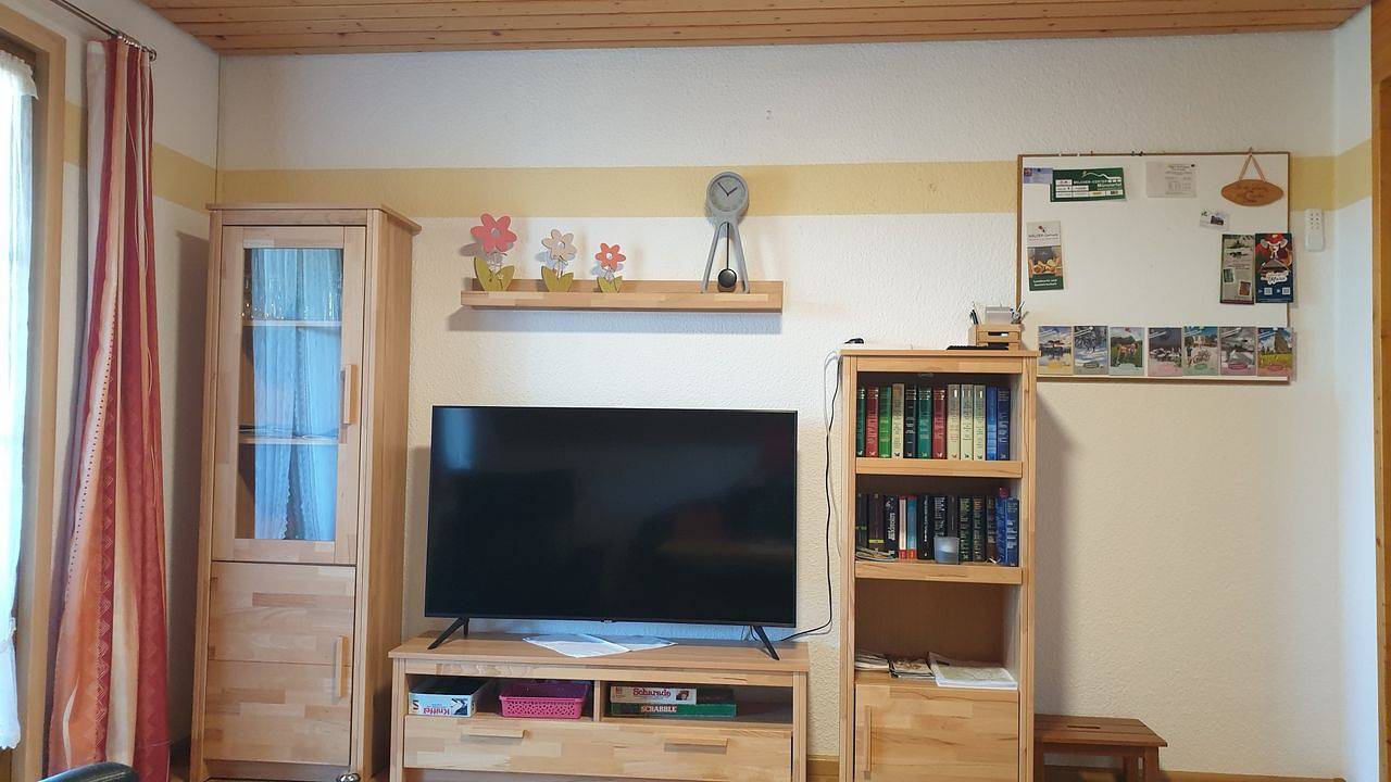 Ganze Ferienwohnung, Fewo im Dg mit 2 Dz 2 Du/Wc, 4 Pers. in Suedlicher Schwarzwald, Dachsberg