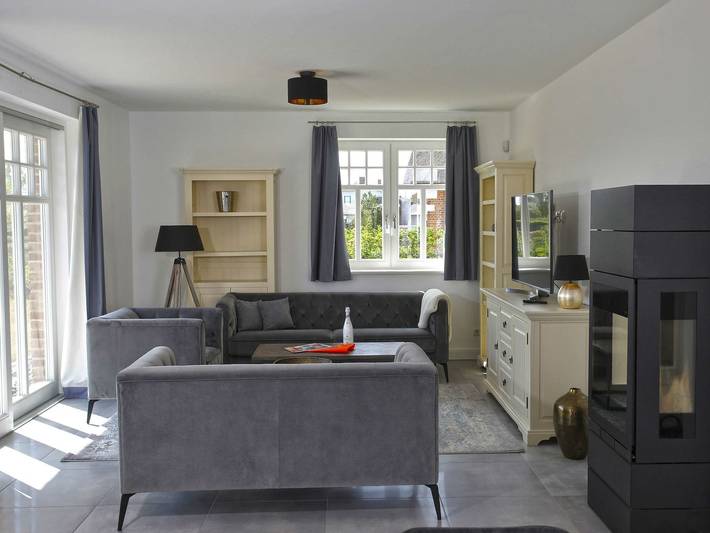 Ferienhaus für 6 Personen, mit Sauna und Ausblick sowie Terrasse und Garten, kinderfreundlich in Lobbe - 3