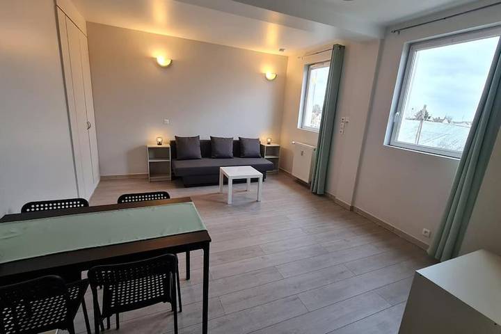 Gîte pour 4 personnes, avec Piscine dans Seine-Saint-Denis