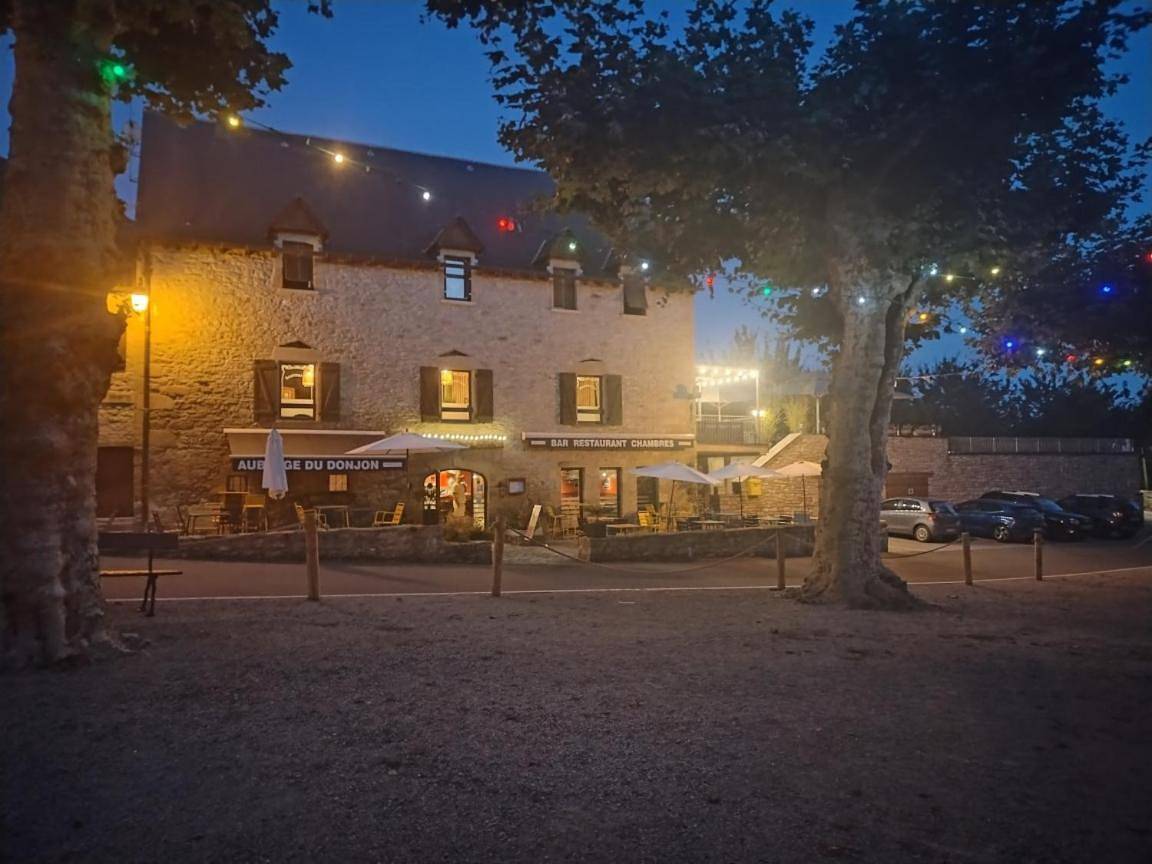 Appartement entier, Chambre Auberge du donjon in Bournazel, Aveyron