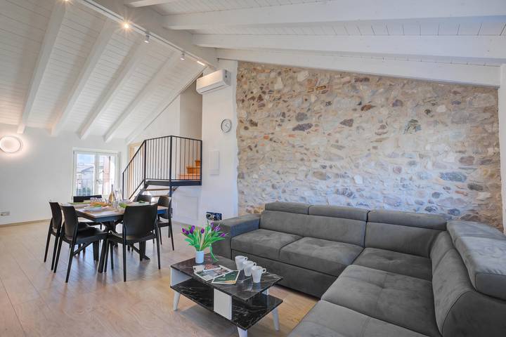 Apartamento entero, Peschiera Lake View + Parking in San Benedetto (Peschiera del Garda), Peschiera del Garda