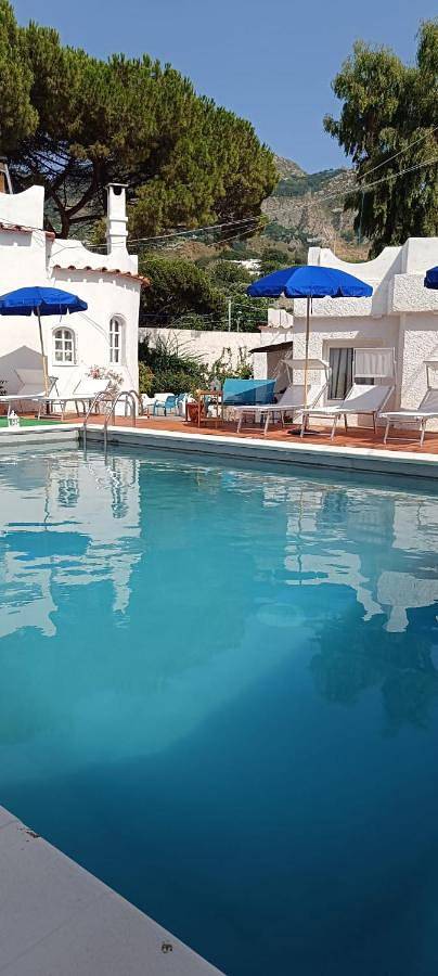 Maison d’hôte pour 3 personnes, avec jacuzzi et sauna ainsi que piscine et jardin dans Ischia - 4
