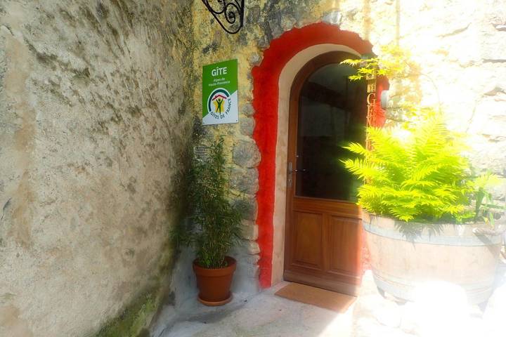 Gîte pour 4 personnes, avec Jardin à Barrême - 3