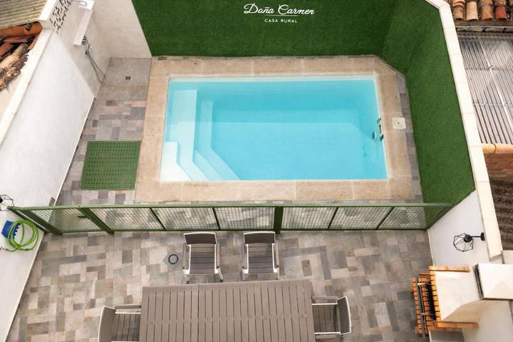 Casa de vacaciones para 16 personas, con piscina además de vistas y terraza - 1