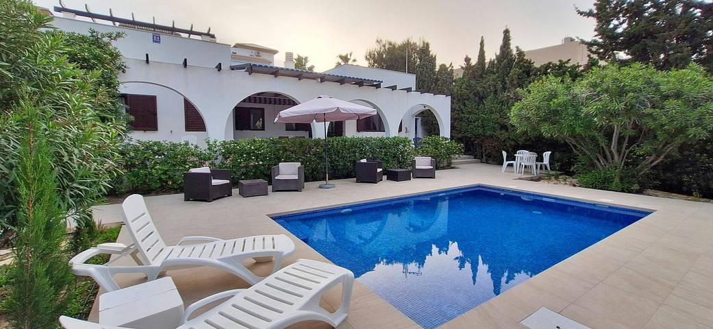 Ferienhaus für 7 Personen, mit Garten, kinderfreundlich in La Mata