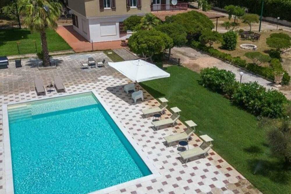 Villa pour 8 Personnes dans Lecce, Salento