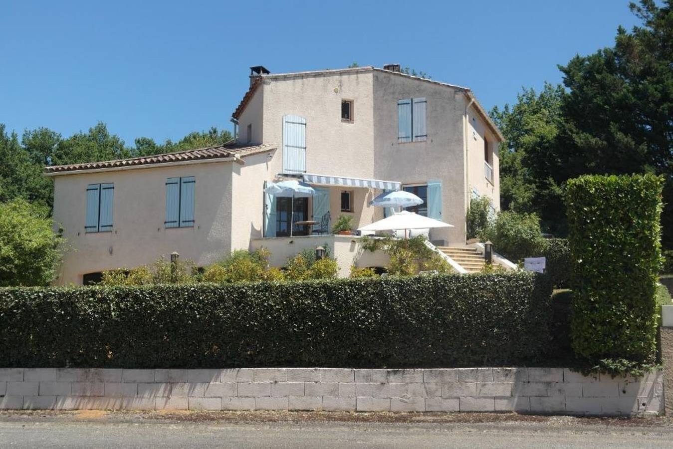 Gîte pour 8 personnes avec piscine in Puy-l'Évêque, Quercy