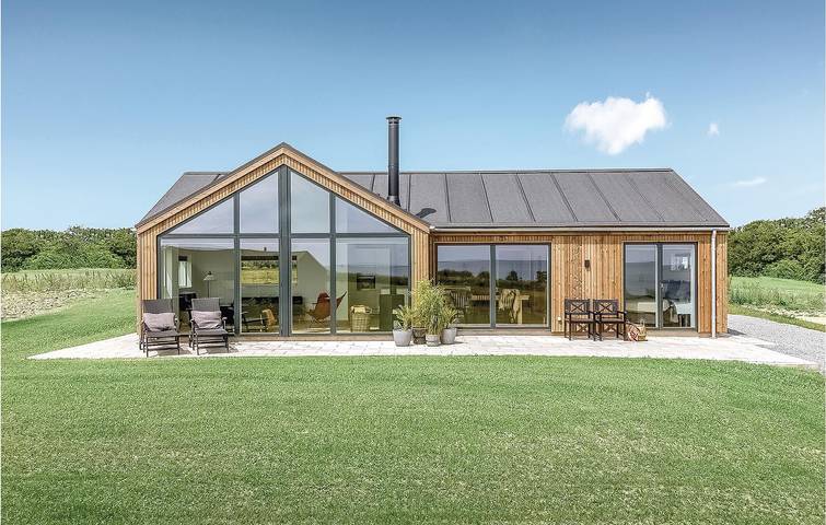 Ferienhaus für 6 Personen, mit Terrasse und Whirlpool sowie Garten in Kelstrup Strand