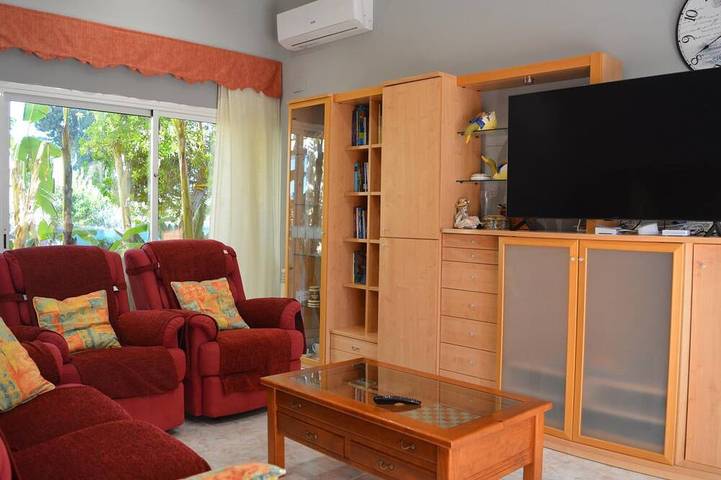 R88 Villa Vista Alegre in Segur de Calafell, Calafell