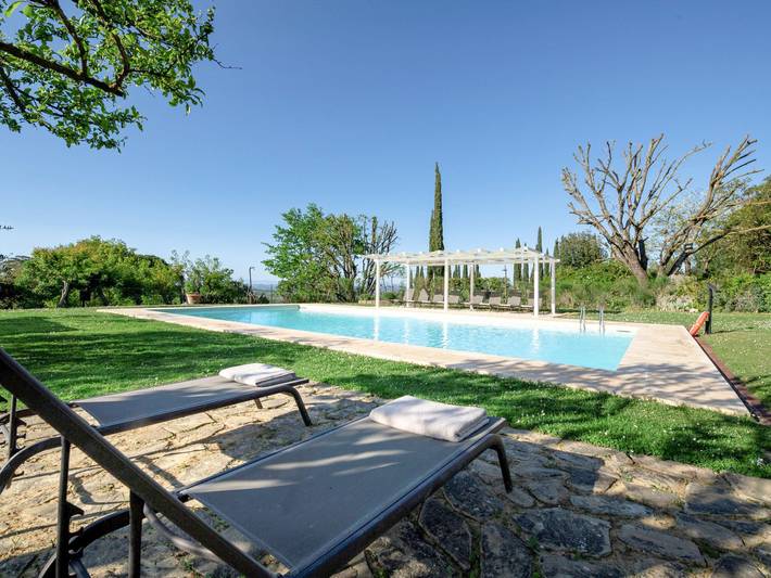 Agriturismo per 10 persone, con panorama e giardino in San Gimignano