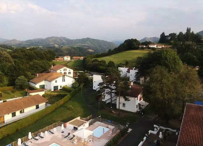 Gîte pour 6 personnes, avec terrasse et piscine, animaux acceptés à Saint-Jean-Pied-de-Port - 2