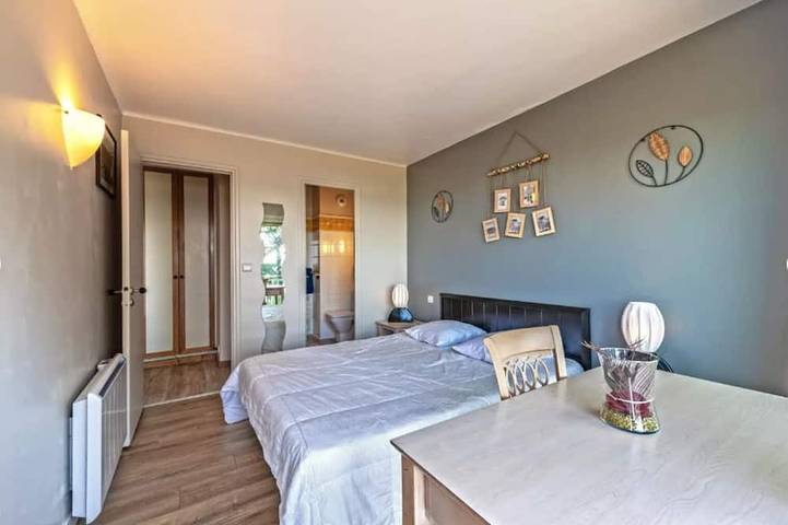 Appartement entier, Appartement avec vue imprennable sur mer et équipé de piscine chauffée in Plestin-les-Grèves, Ceinture Dorée