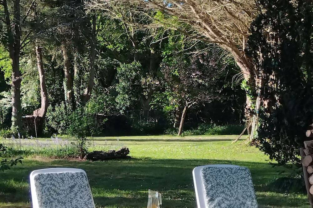 Apartamento entero, L'Escapade Briéronne**, between Brière and the Atlantic coast, quiet garden with trees in Saint-André-des-Eaux, Côte de Jade