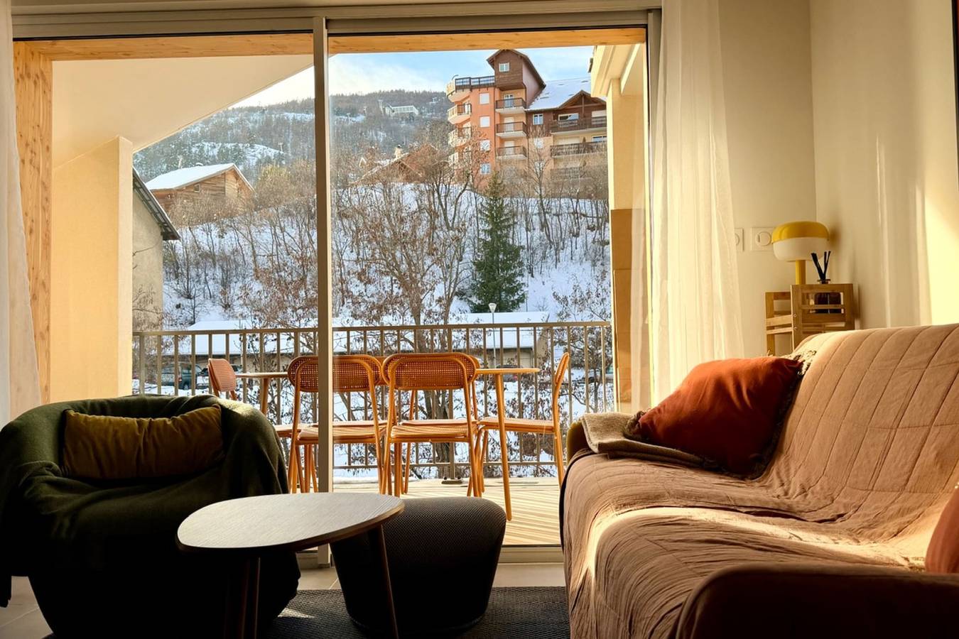 Appartement entier, Appartement neuf avec vue sur les montagnes in Briançon, Serre Chevalier