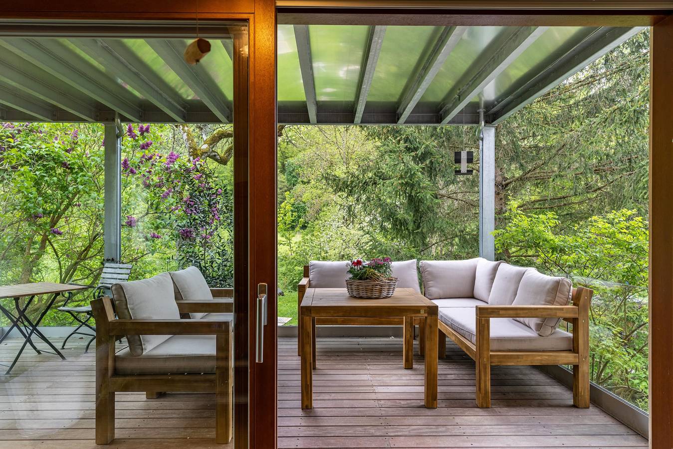 Ganze Wohnung, Ferienwohnung 'Kiwi Retreat' mit privater Terrasse und Wlan in Bad Urach, Albsteig Etappe 9