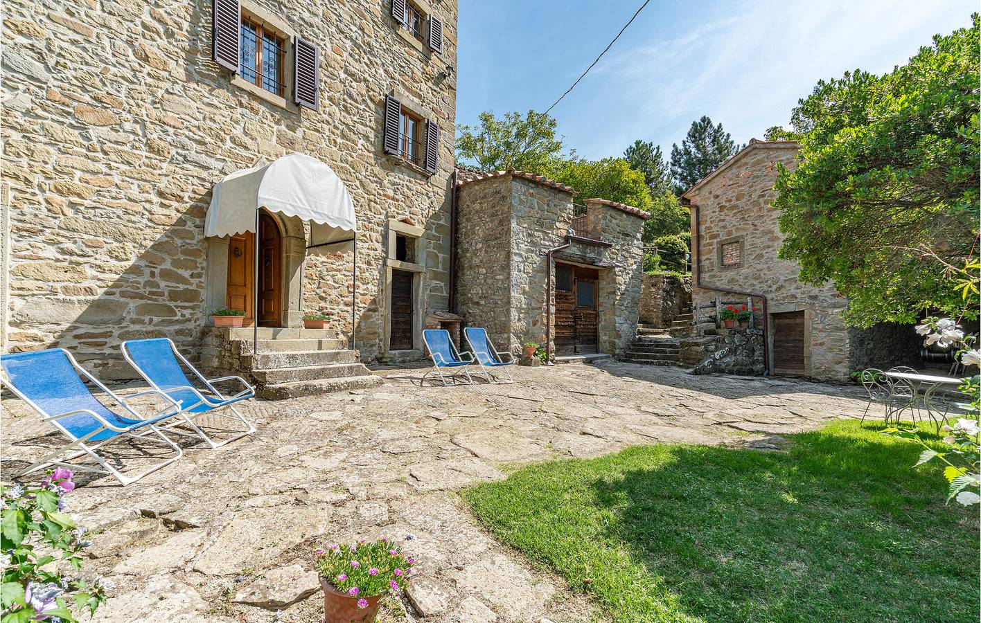 Appartamento sul fiume con piscina e giardino. in Provincia Di Arezzo