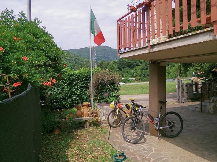 Gîte pour 4 personnes, avec vue et jardin, animaux acceptés dans San Giovanni Ilarione - 3